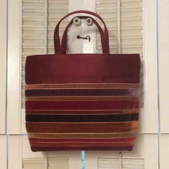 Bath & Body Works Handbags - 😍Velvet/Satin Mini Tote😍